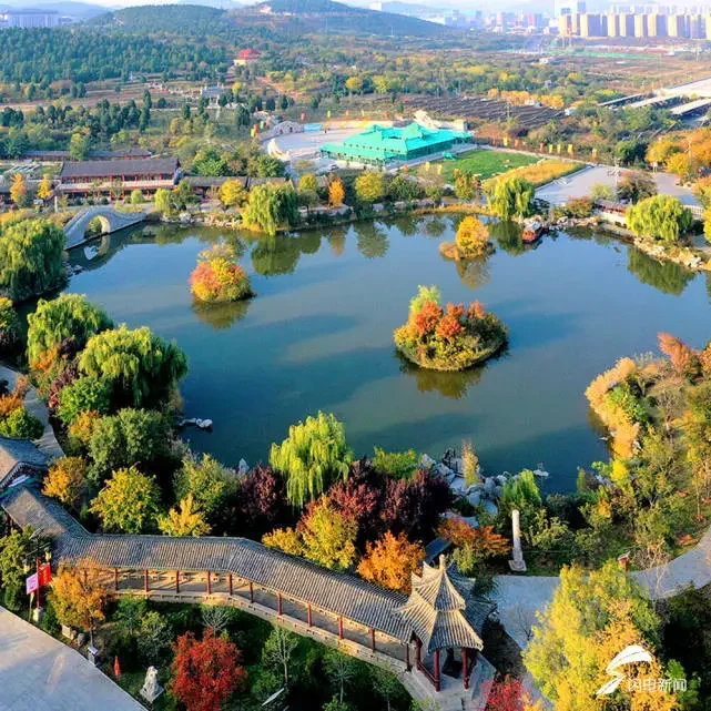 Туристический комплекс традиционной китайской медицины «Хунцзитан»